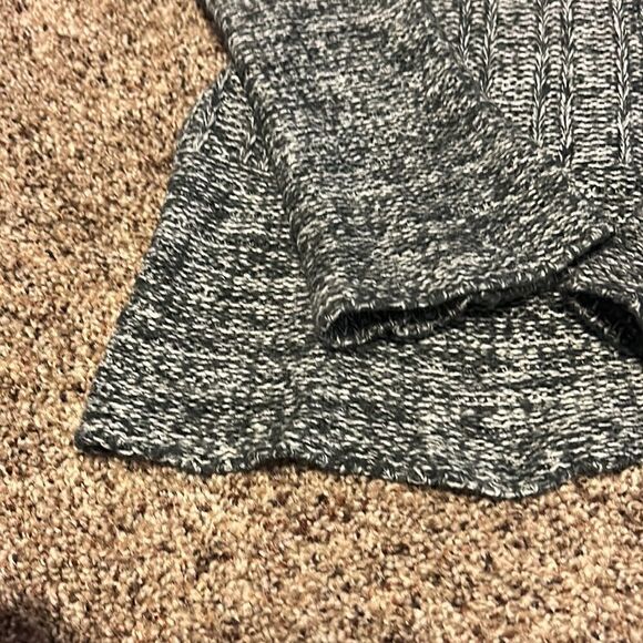 Derek Heart Grey and Black Turtle Neck - Picture 2 of 6